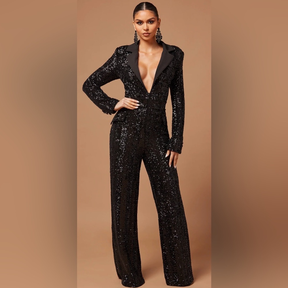 Elegant Black Sequin Jumpsuit New with tags    Designer Fashion Nova